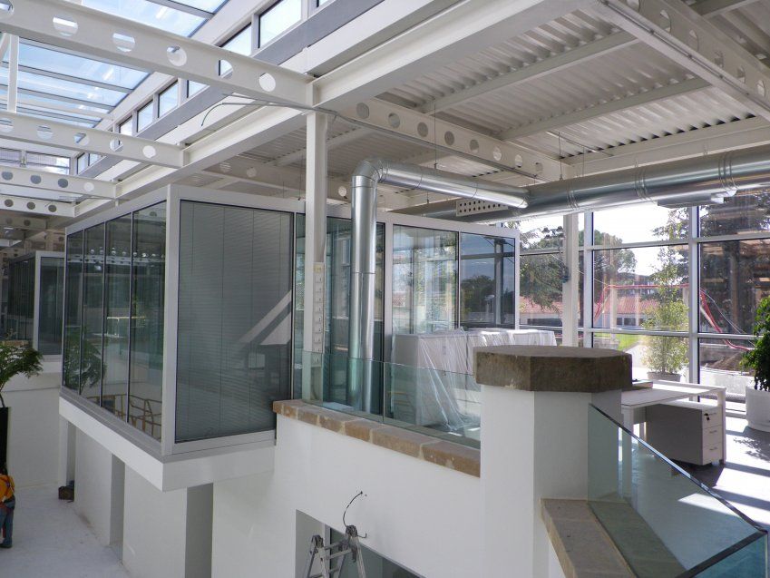 Mampara DISEÑO ESPECIAL en empresa